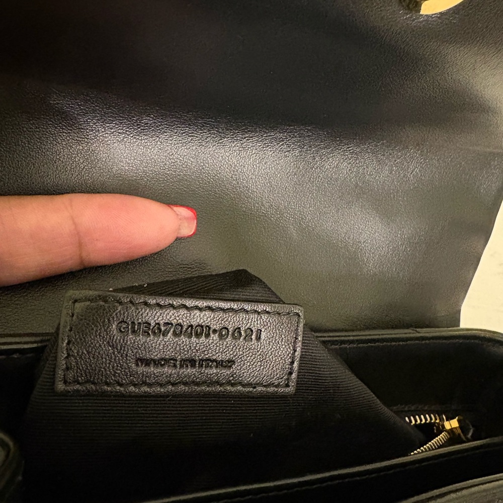 Saint Laurent YSL Toy LouLou in black w/ gold hardware and adjustable strap - Picture 9 of 14